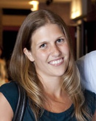 Julie MacArthur headshot